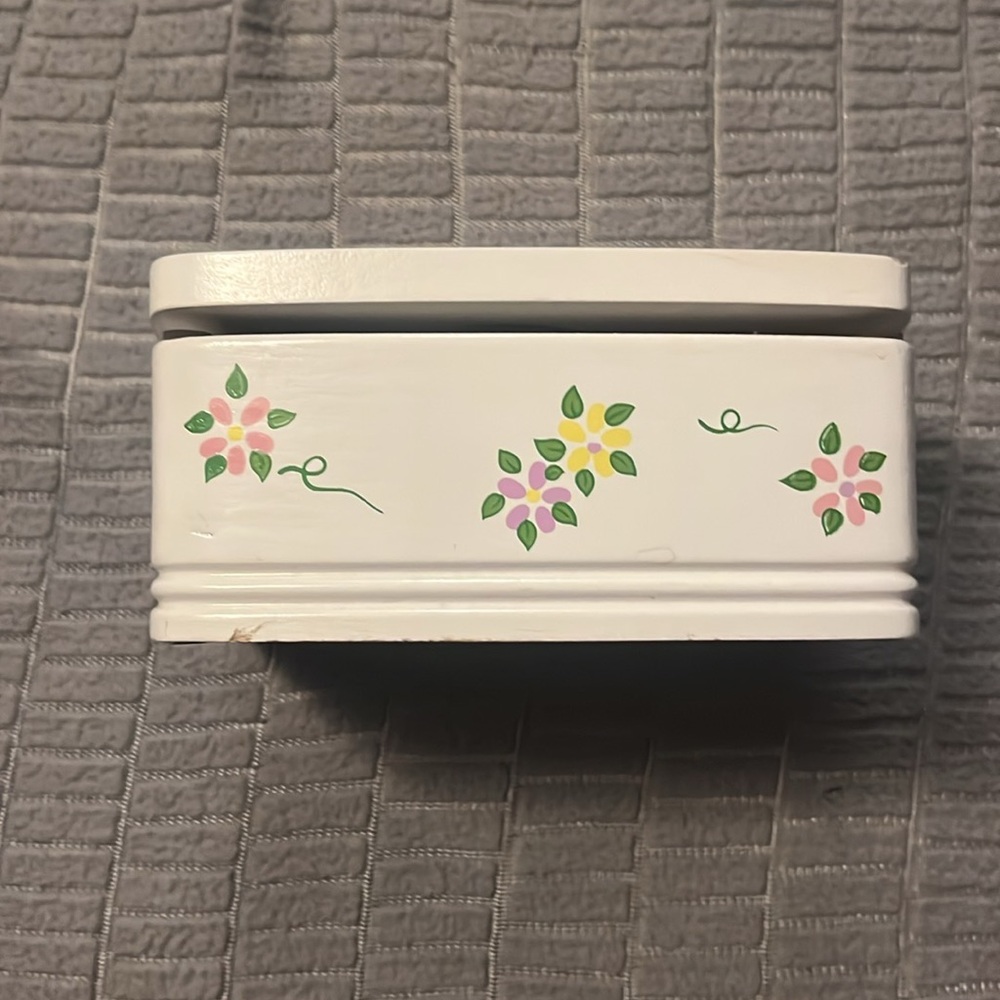 Jewelry Box - Picture 3 of 6